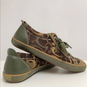 Coach camo genuine leather woman’s sneaker